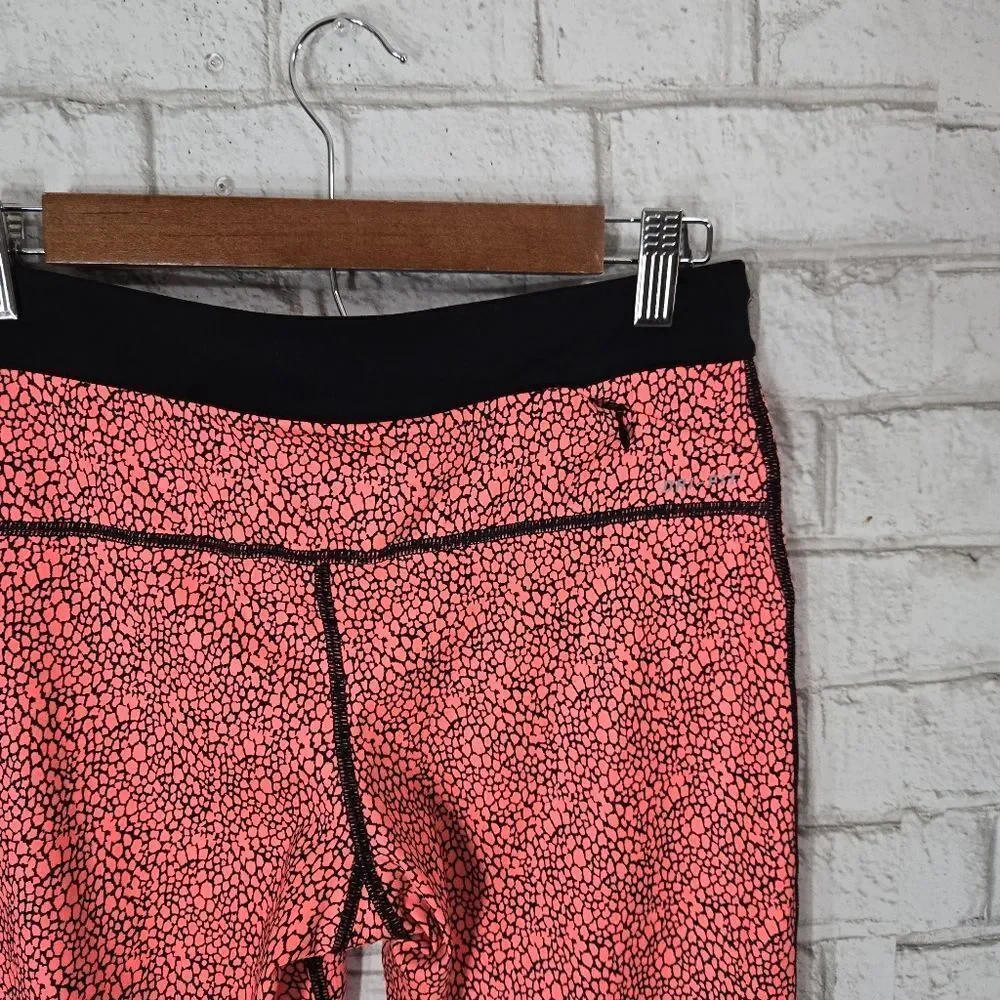 Nike Coral Pink Printed Capri Leggings with Black Waistband